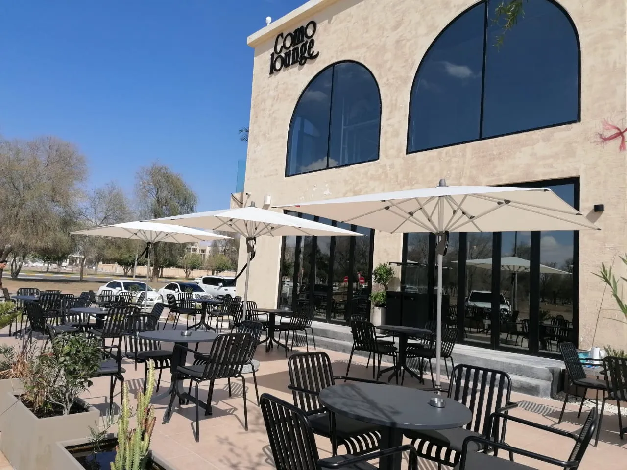 Fortino Umbrellas for Como Lounge Dubai