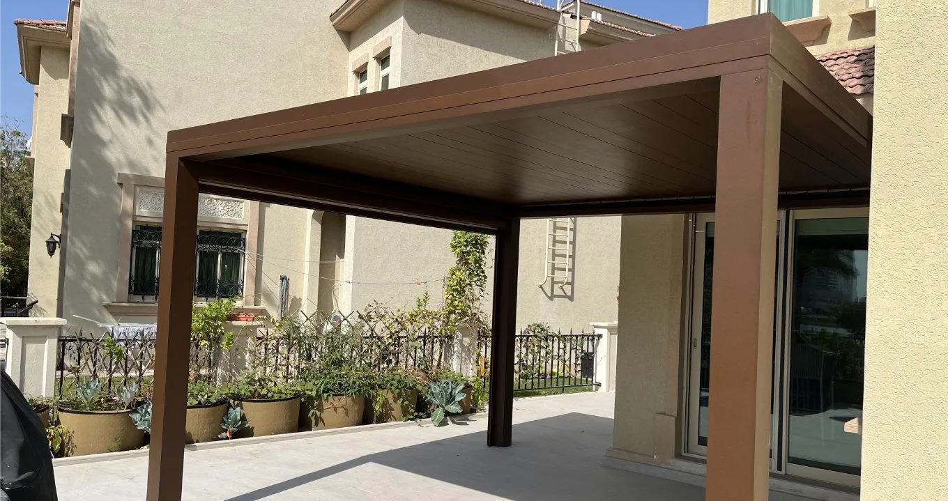 Majestic Pergola in Jumeirah Islands