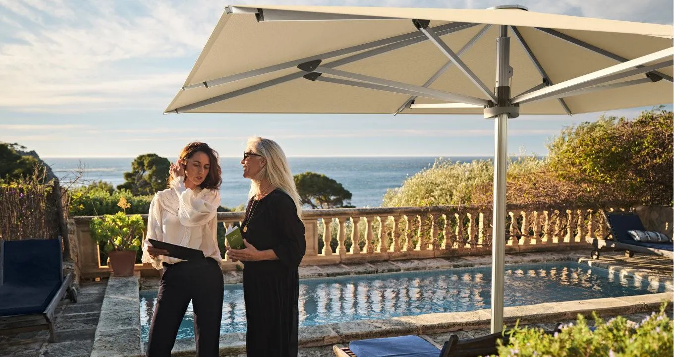 Palazzo Noblesse Giant umbrella